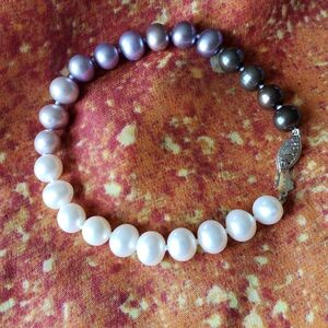 Pearl Bracelet Gradient Colour.